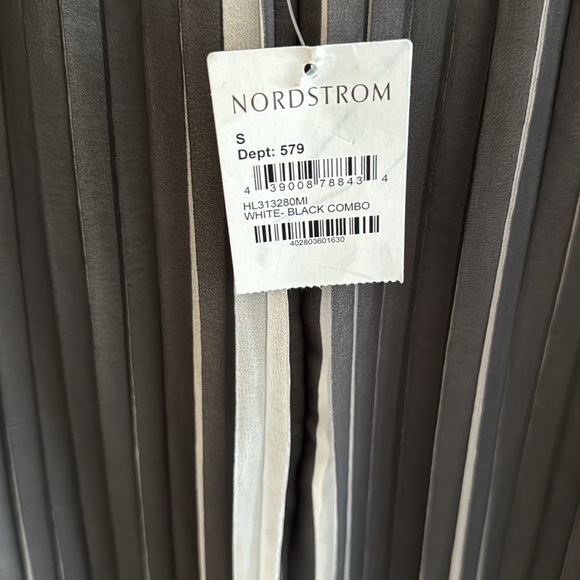 NWT Trouve pleated Zigzag Maxi Skirt - size S black/white - Picture 7 of 10